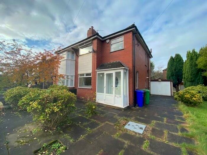 3 Bedroom Semi-Detached House To Rent In Highbank Drive, East Didsbury, Manchester, M20