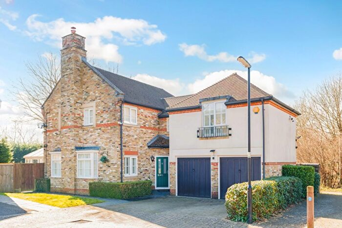 5 Bedroom Detached House To Rent In Gowrie Place, Caterham, CR3