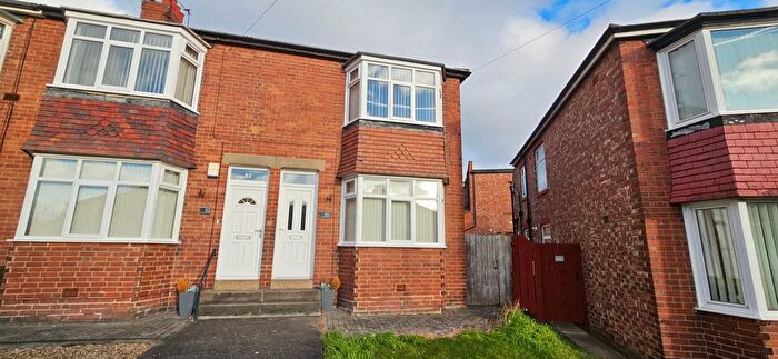 3 Bedroom Flat To Rent In St. Albans Crescent, Newcastle Upon Tyne, NE6