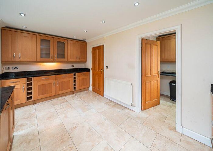5 Bedroom Detached House To Rent In Leys Close, Pedmore, DY9