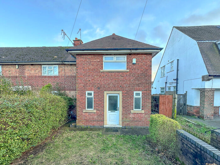 3 Bedroom Semi-Detached House To Rent In Uttoxeter New Road, Derby, Derbyshire, DE22
