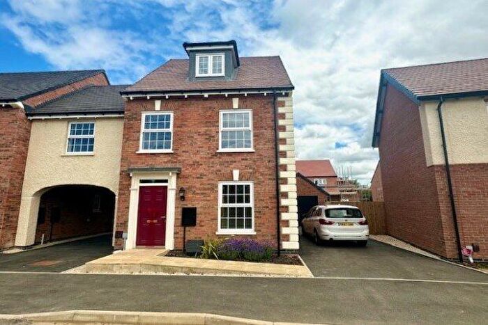 3 Bedroom Link Detached House To Rent In King George Avenue, Bedford, MK40