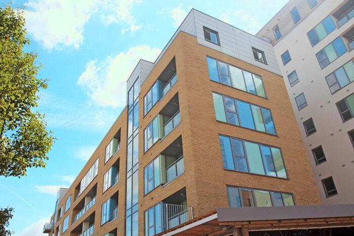 2 Bedroom Flat To Rent In Cardigan Road, London, E3