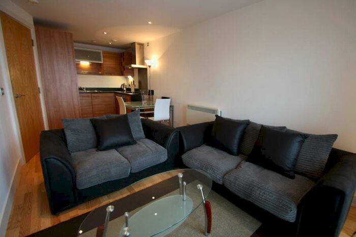 1 Bedroom Apartment To Rent In La Salle, Chadwick Street, LS10