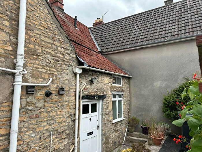 1 Bedroom Apartment To Rent In High Street, SN14