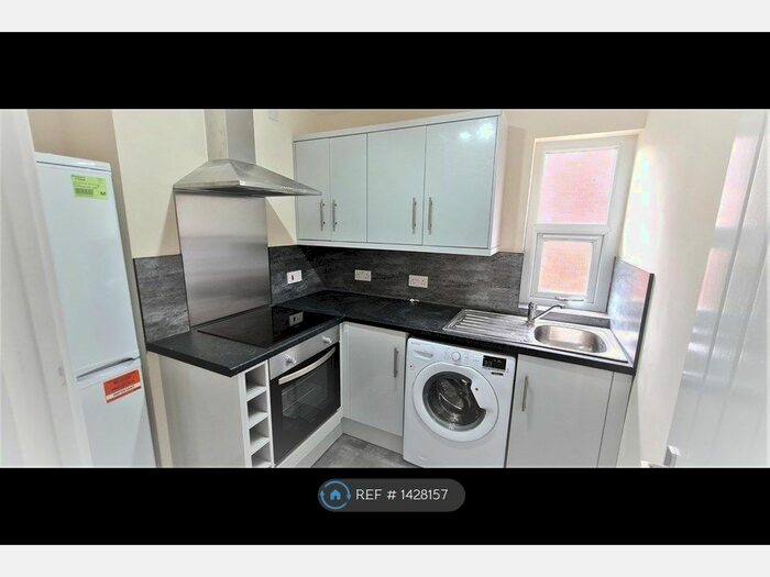 1 Bedroom Flat To Rent In Monk Bridge Road, Leeds, LS6