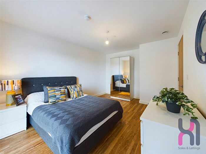 1 Bedroom Flat To Rent In Manchester Waters, Pomona Strand, Old Trafford, Manchester, M16