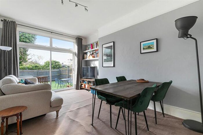 1 Bedroom Flat For Sale In Park Road, South Norwood, SE25
