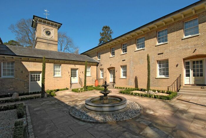 2 Bedroom Mews To Rent In Hedsor Park, Taplow, Maidenhead, SL6