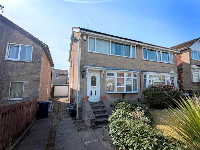 3 Bedroom Semi-Detached House For Sale In Ashfield Drive, Halifax, HX3