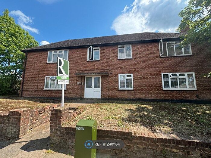 2 Bedroom Flat To Rent In Cornerways, London, NW4