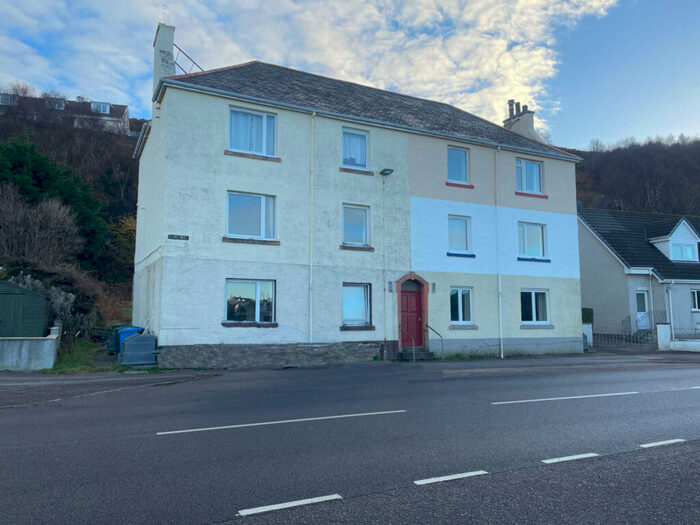 2 Bedroom Flat For Sale In East Bay, Mallaig, PH41