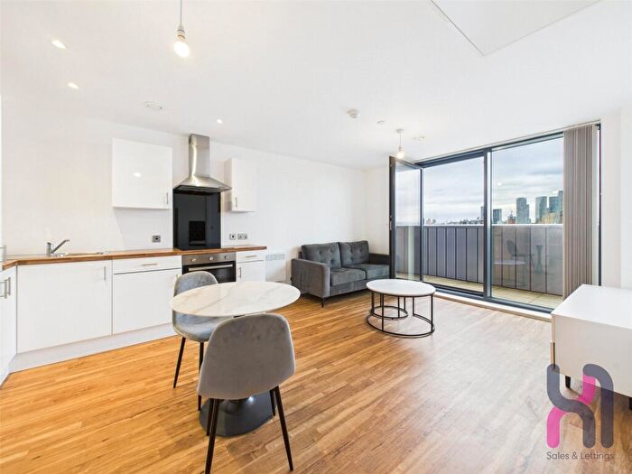 1 Bedroom Flat For Sale In Manchester Waters, Pomona Strand, Old Trafford, M16