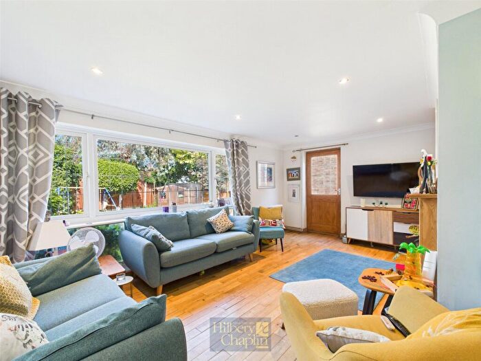 4 Bedroom Detached House For Sale In Tomlyns Close, Hutton, Brentwood, Essex, CM13