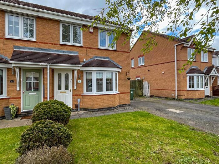 3 Bedroom Semi-Detached House To Rent In Lancelot Close, Leicester, LE3