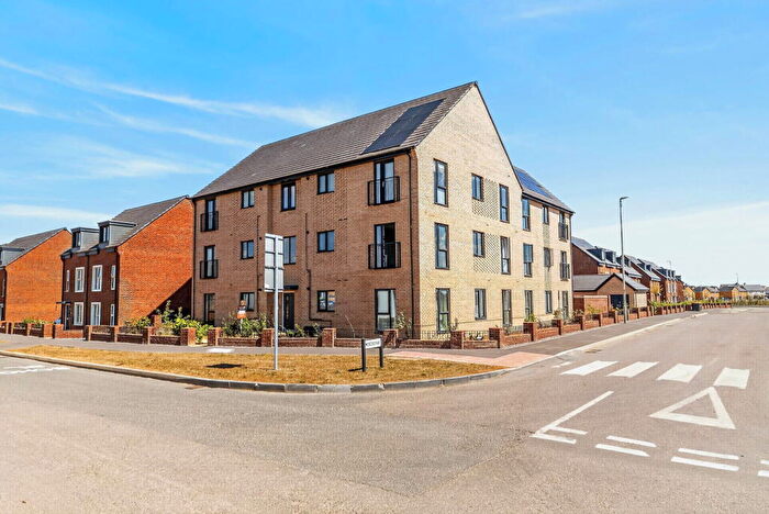 2 Bedroom Flat For Sale In Fisherwood Road, Wixams, MK42