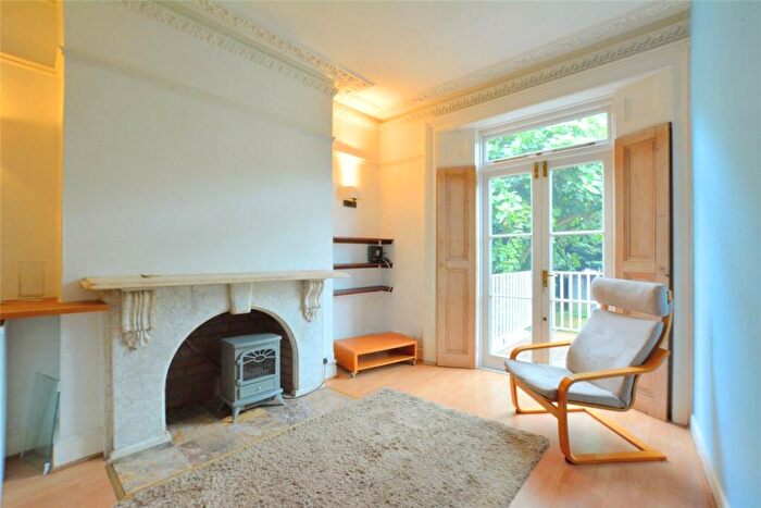 2 Bedroom Apartment To Rent In Vanbrugh Park, London, SE3