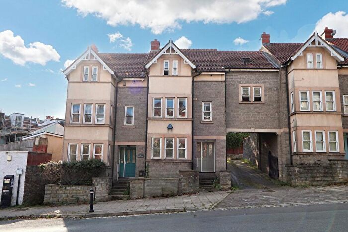 6 Bedroom Terraced House To Rent In Redland Road, Bristol, BS6
