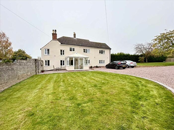 4 Bedroom Detached House For Sale In Willow Cottage, Mill Lane, North Kelsey, LN7