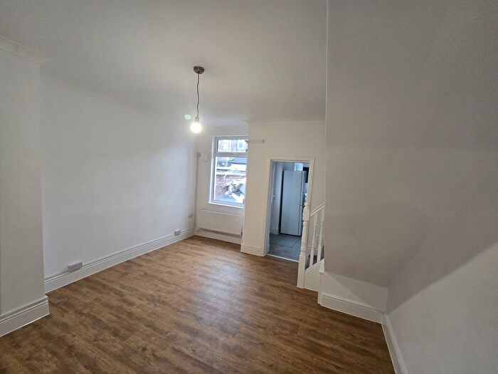 2 Bedroom Terraced House To Rent In Scotland Street, Manchester, M40