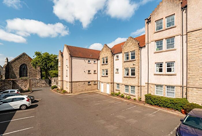 2 Bedroom Flat For Sale In Restalrig Road South, Edinburgh, EH7