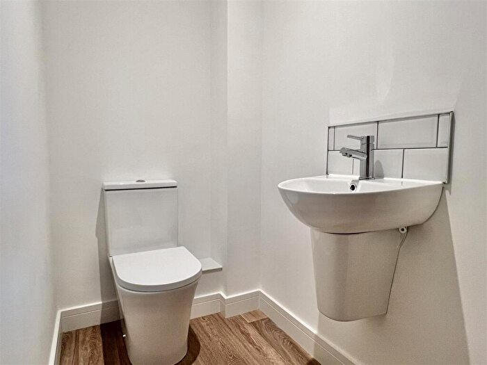 3 Bedroom End Of Terrace House For Sale In Kew Kernow, Roche, PL26
