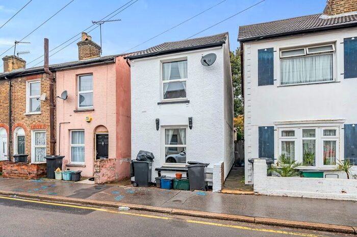 2 Bedroom Detached House To Rent In Bourne Street, Croydon, CR0