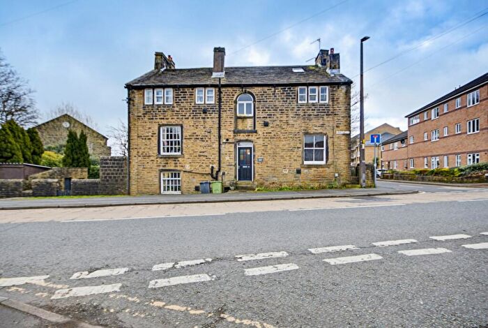 2 Bedroom Character Property For Sale In Moor Hill Road, Huddersfield, HD3
