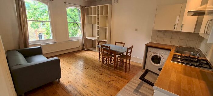 1 Bedroom Flat To Rent In Burton Road, Brixton, London, SW9