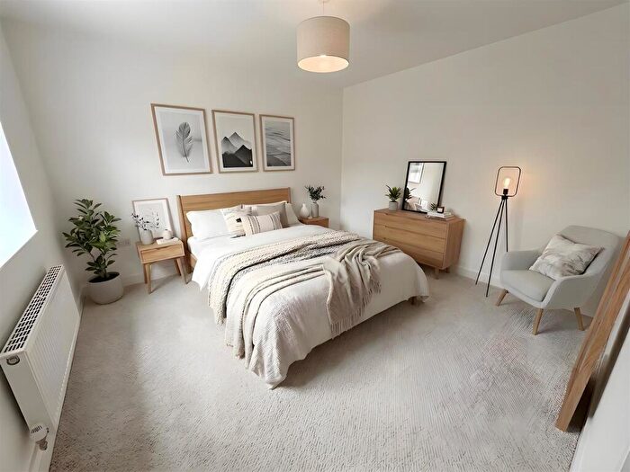4 Bedroom Detached House For Sale In Limers Lane, Bideford, EX39