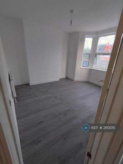 3 Bedroom Maisonette To Rent In Cecil Road, Harrow, HA3