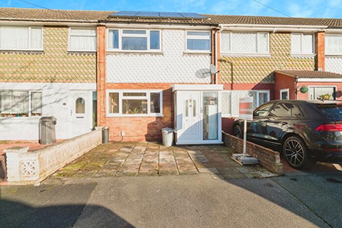 3 Bedroom Terraced House For Sale In Browne Close, Romford, RM5