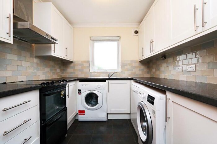 2 Bedroom Apartment To Rent In Maplehurst Close, KT1