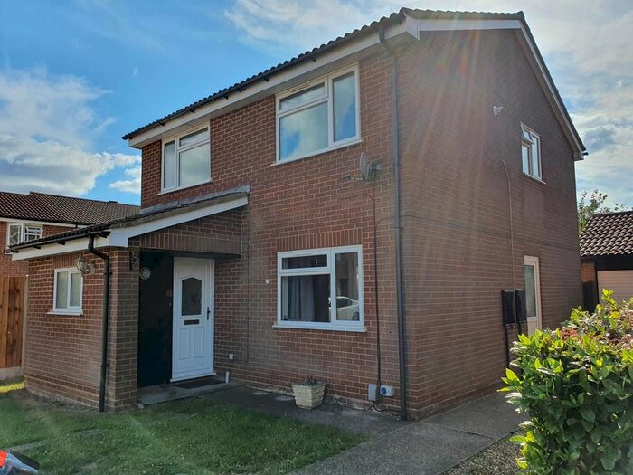 4 Bedroom Detached House To Rent In The Cleavers, Toddington, LU5