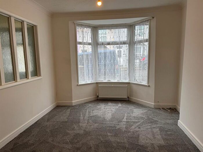 2 Bedroom End Terrace House To Rent In Climsland Road, Paignton, TQ4