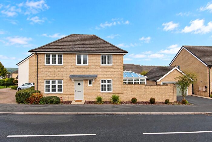 3 Bedroom Detached House For Sale In Meadow Drive, Steeton, BD20