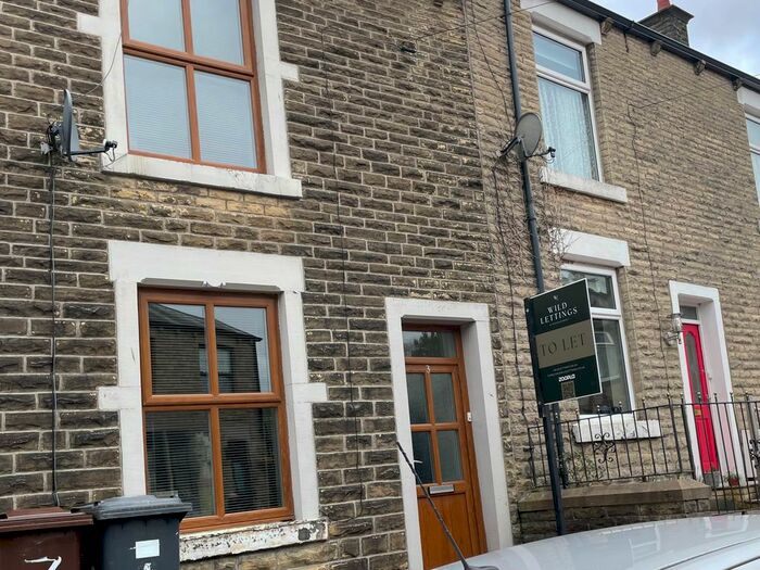 2 Bedroom Terraced House To Rent In Queen Street, Glossop, SK13