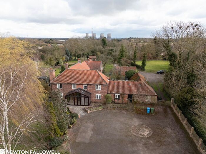 3 Bedroom Detached House For Sale In Townside, Treswell, DN22