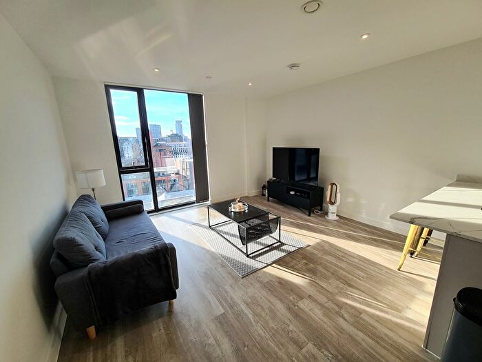 3 Bedroom Flat To Rent In , Newport Aveue, Canary Wharf, E14