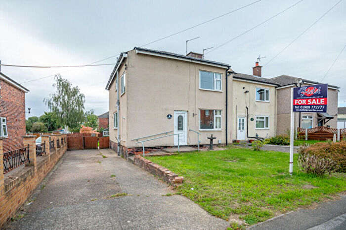 3 Bedroom Semi-Detached House For Sale In Maple Road, Kiveton Park, S26