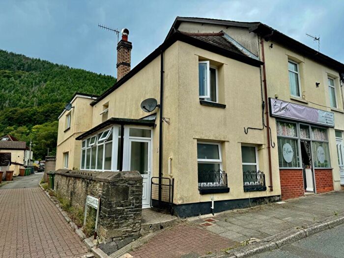 2 Bedroom Flat For Sale In Islwyn Street, Abercarn, Newport, NP11