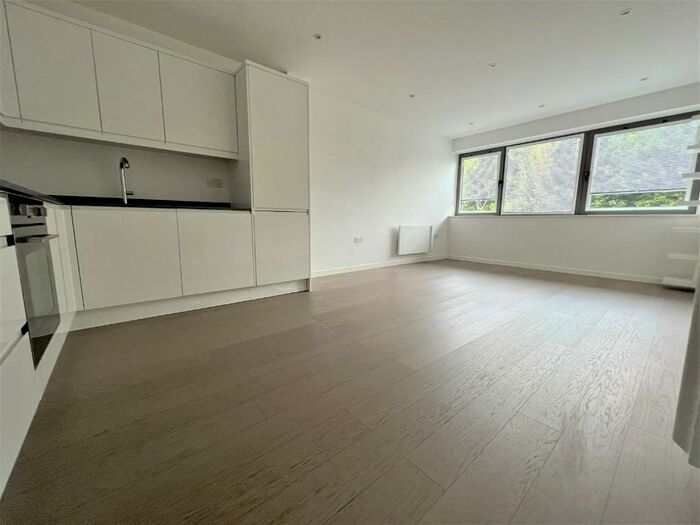 2 Bedroom Apartment To Rent In Hubert Road, Brentwood, Essex, CM14