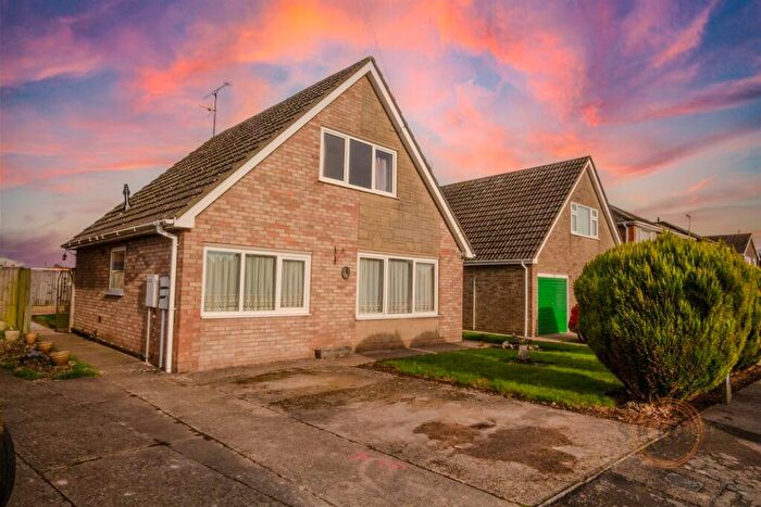3 Bedroom Detached Bungalow For Sale In Laxton Gardens, Pinchbeck, PE11