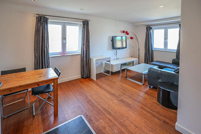 2 Bedroom Apartment To Rent In Union Road, Bristol, BS2