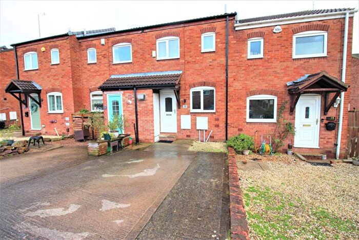 2 Bedroom Terraced House To Rent In Collingham Road, Swallownest, S26
