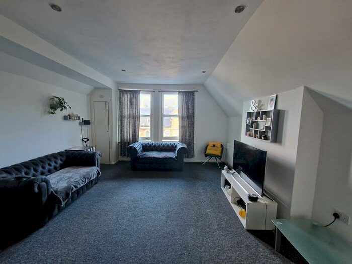 2 Bedroom Flat To Rent In Southeastern Road, Ramsgate, CT11