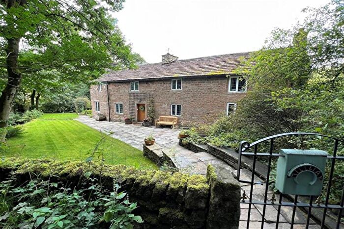 3 Bedroom Detached House For Sale In Ridge Lane, Combs, High Peak, SK23