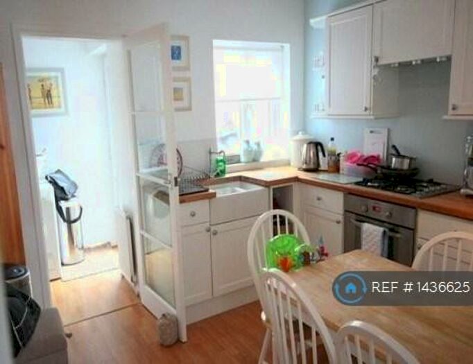 2 Bedroom Terraced House To Rent In Manvers Street, Hull, HU5
