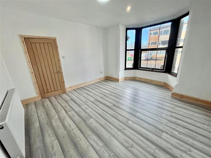 2 Bedroom Flat To Rent In Woodborough Road, Mapperley, Nottingham, NG3