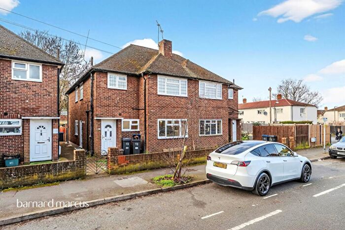 2 Bedroom Terraced House For Sale In Raleigh Gardens, Mitcham, CR4